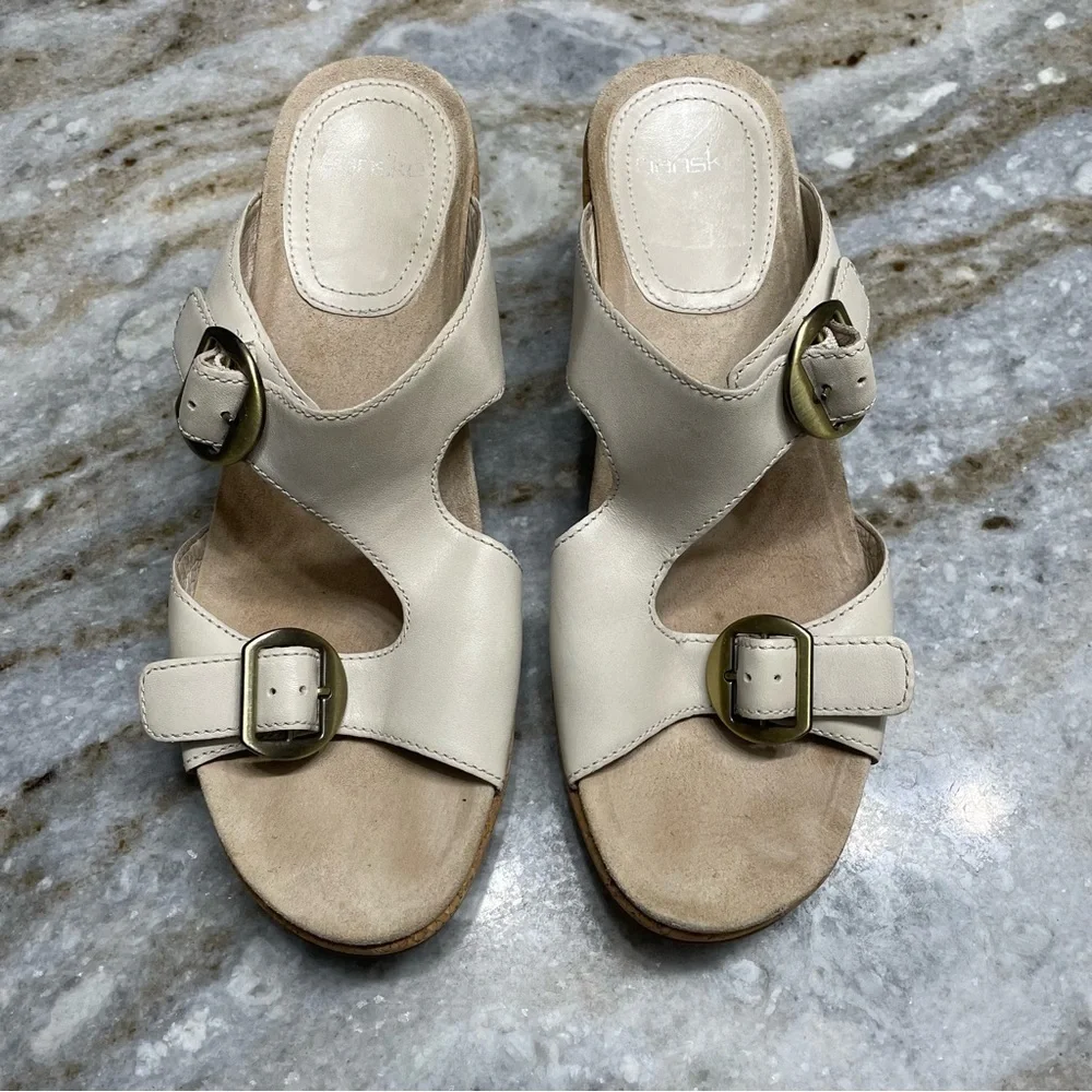 Dansko Carla Ivory Cream Buckled Wedge Sandals EU 40